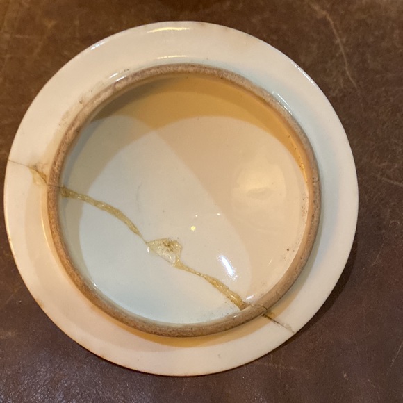 Cunningham & Picket Nautilus Magnolia Shell Sugar Bowl w/Lid Hand Decorated 22K - Picture 9 of 10